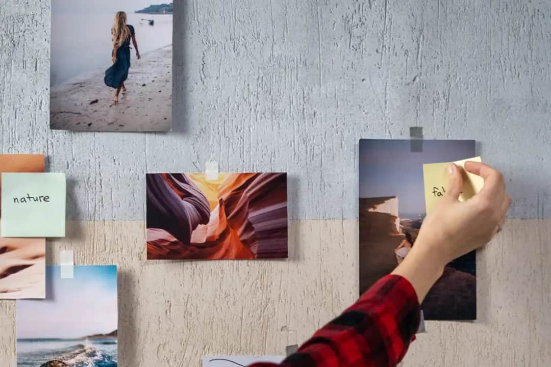 Jak wyświetlić obraz na ścianie bez projektora? Oto skuteczne alternatywy