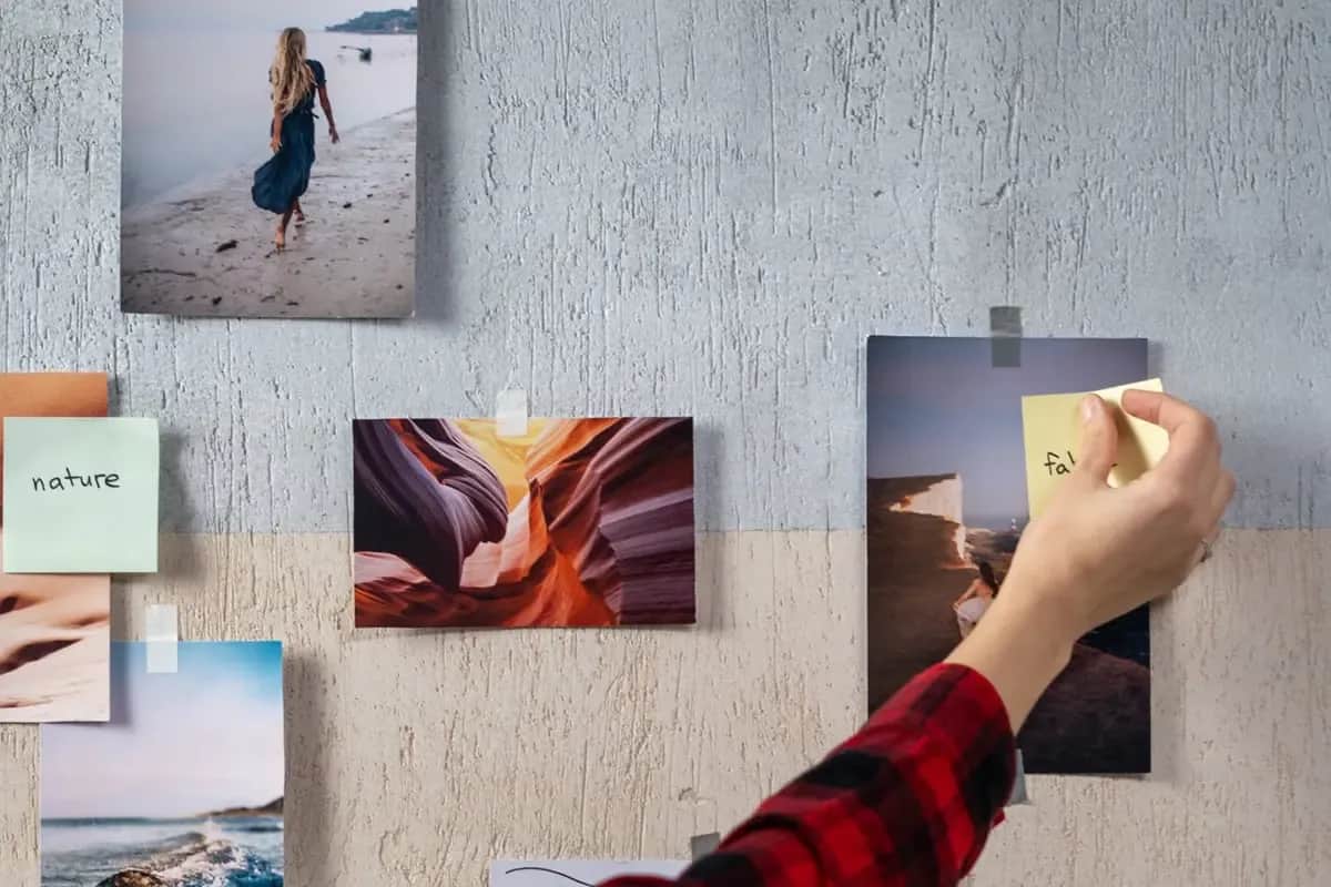 Jak wyświetlić obraz na ścianie bez projektora? Oto skuteczne alternatywy