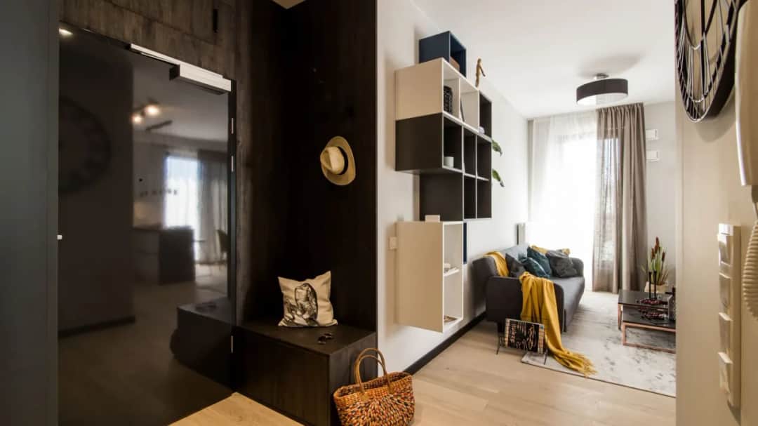 Przedpokój co na ściany - stylowe i praktyczne pomysły na dekoracje