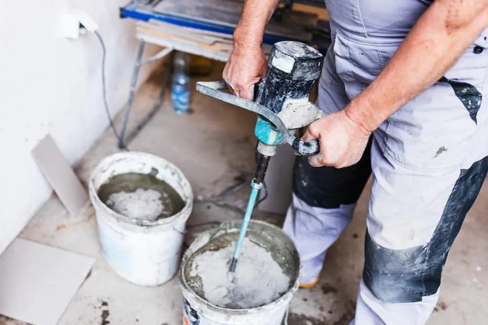 Jaką zaprawę do kamienia naturalnego wybrać, aby uniknąć problemów?
