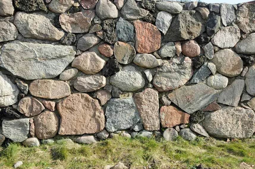 Najlepsza zaprawa do kamienia polnego - uniknij błędów w budowie